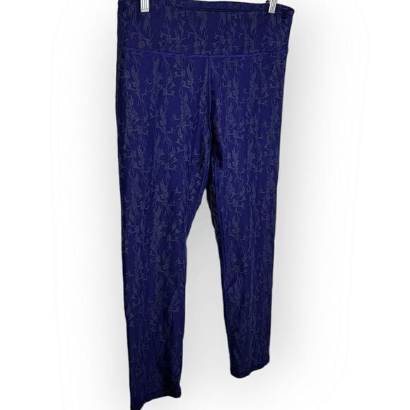 Fabletics Define Powerhold Mid Rise Capri in Ink/Petal Print size Large - Picture 3 of 6